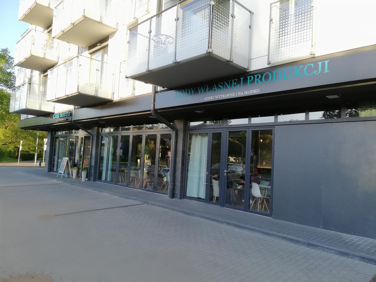 Karmazynowy Apartament Nad Morzem Apartamento Kołobrzeg Exterior foto